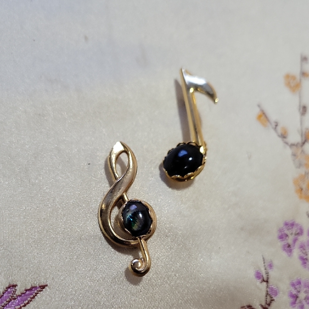 Vintage Gold and Stone Music Note Brooches ( Spectrolite/ Black Tourmaline)